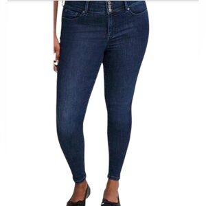 - TORRID  Supersoft Jegging